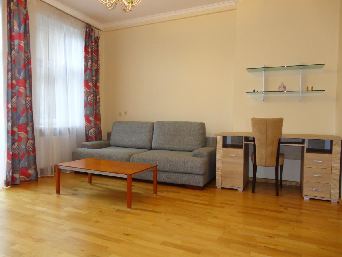 Central Apartment Riepnieku Street Riga Dış mekan fotoğraf